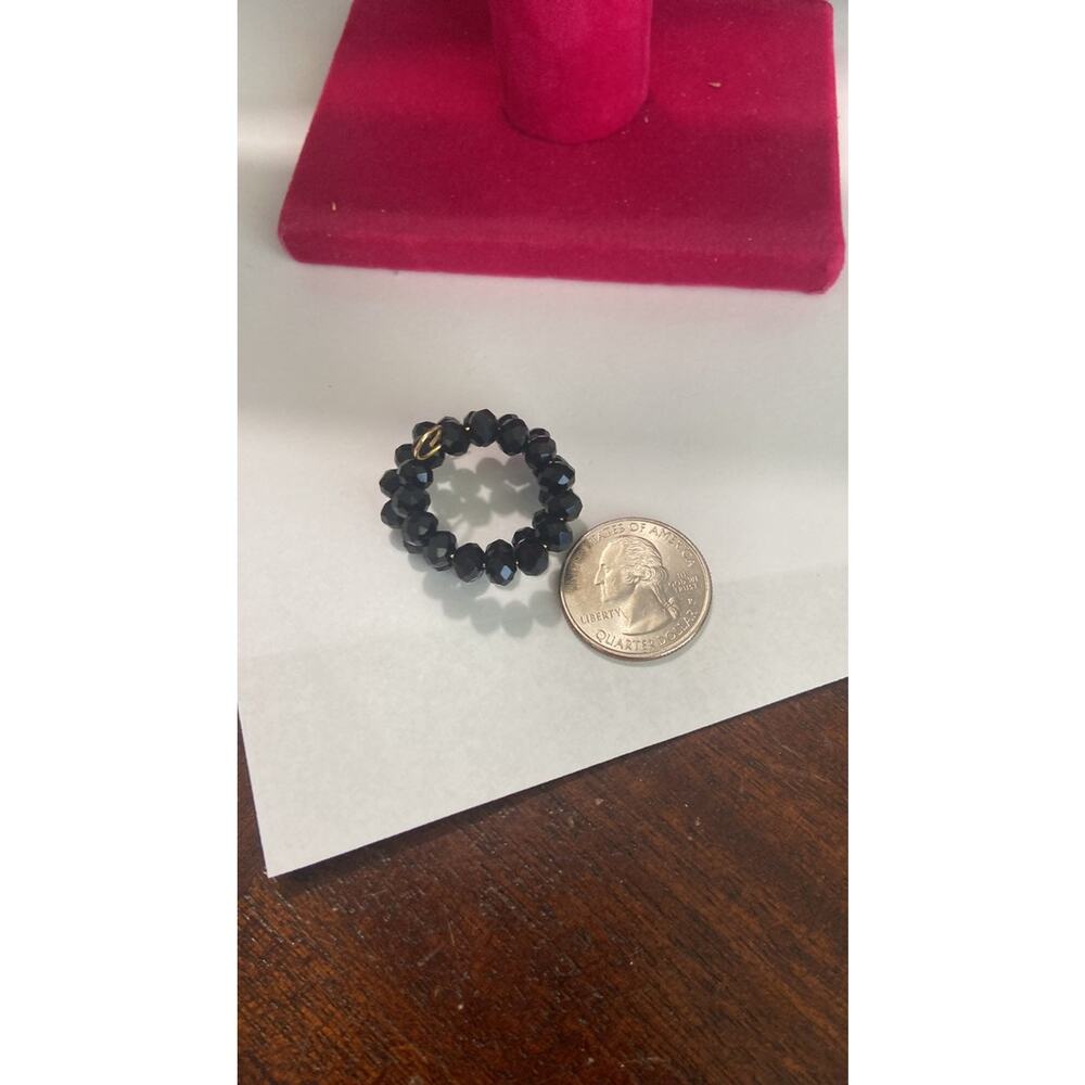 black ring - Picture 2 of 3